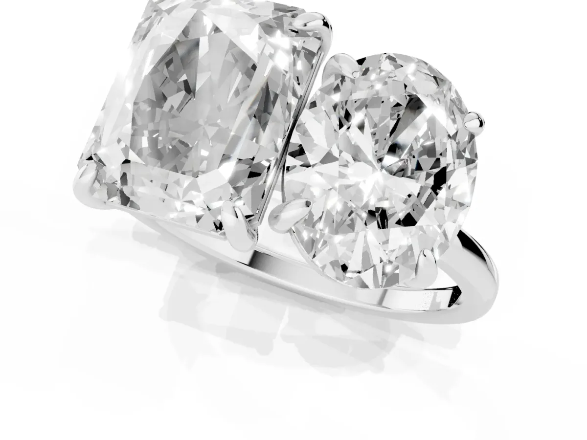 Oval and Emerald Toi Moi Ring with Prong Setting and Plain Band Platinum