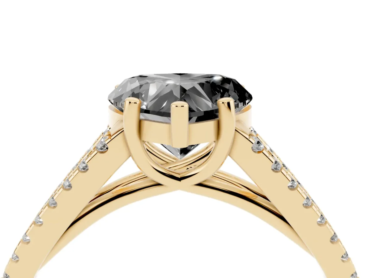 Fancy Black Heart Cut Diamond Solitaire Engagement Ring with Split Shank Pavé Band Yellow gold