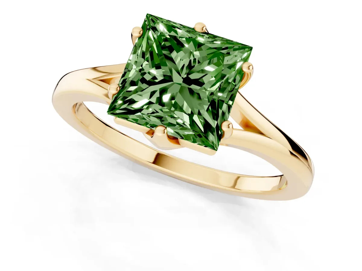 Fancy Green Princess Cut Solitaire Diamond Ring with Six-Prong Setting and Tapered Band Yellow gold
