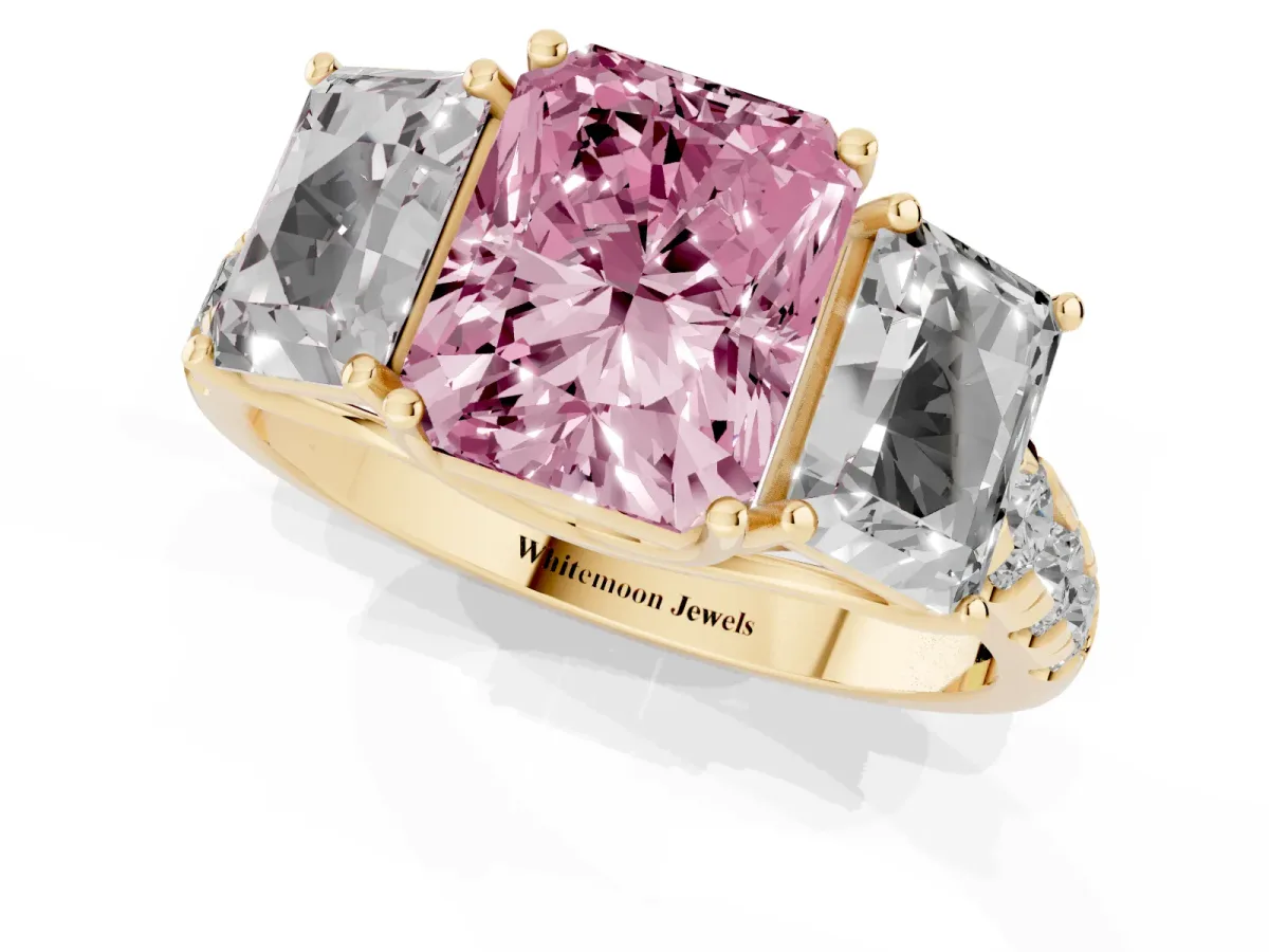 Fancy Pink Three-Stone Radiant Cut Diamond Pavé Band with Prong Setting Yellow gold