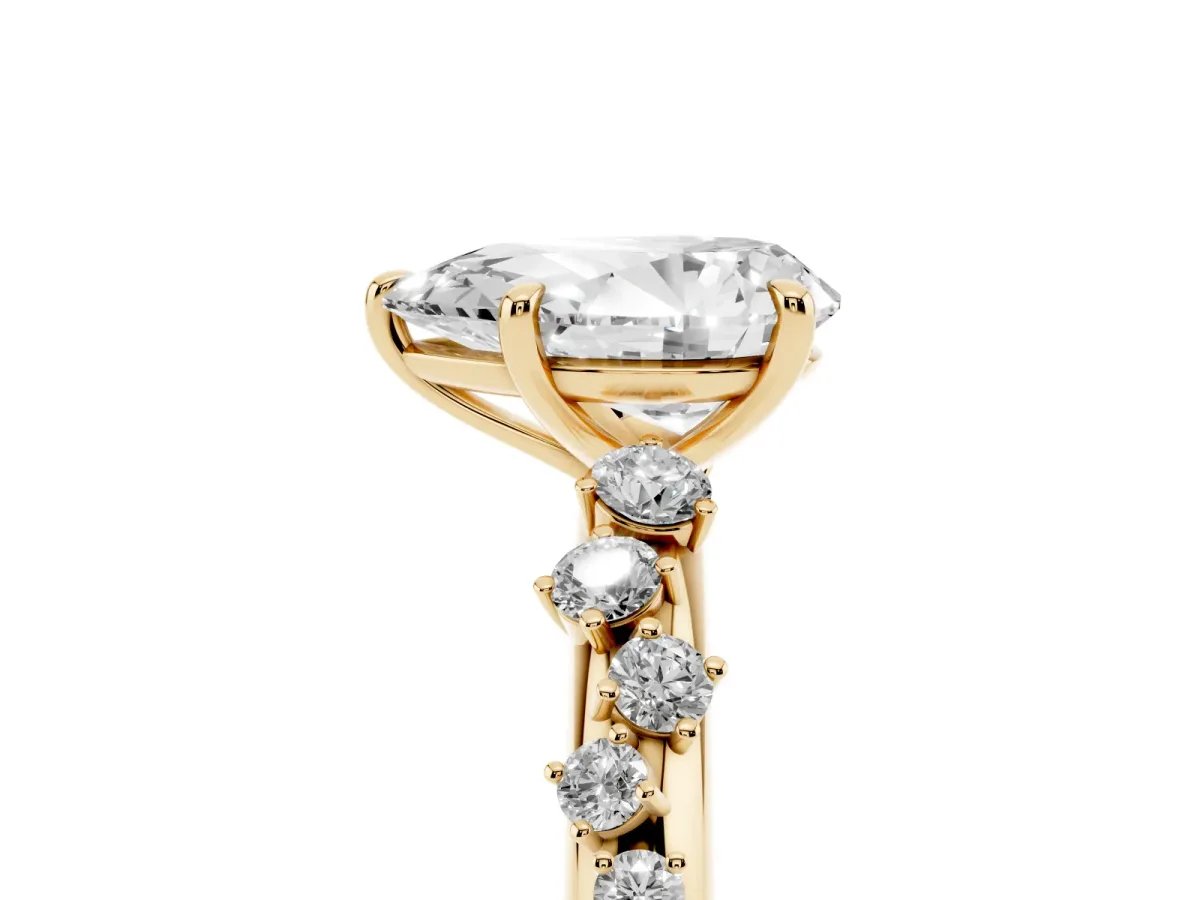 Pear Cut Diamond Cluster Prong-Set Solitaire Ring Yellow gold