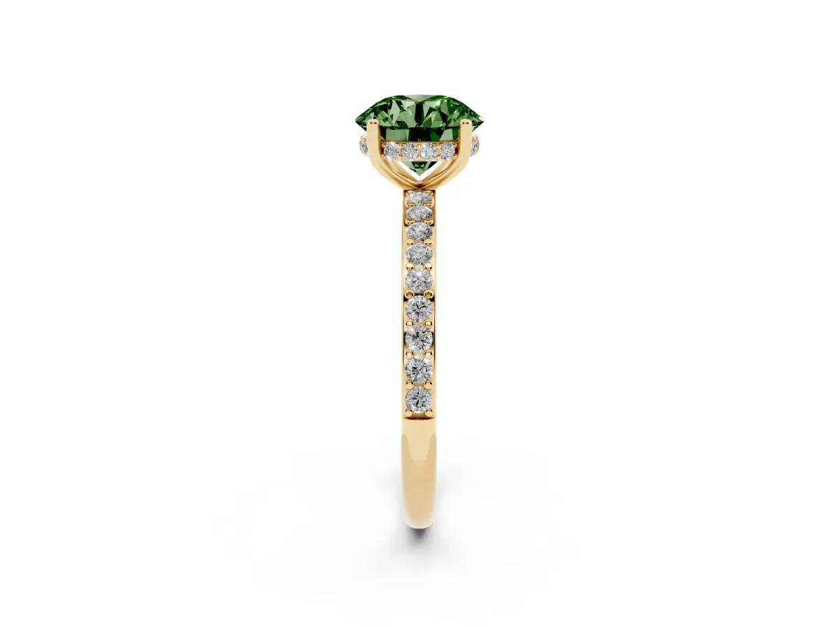 Fancy Green Round Cut Cut Diamond Pavé Band Ring with Four-Prong Setting Yellow gold