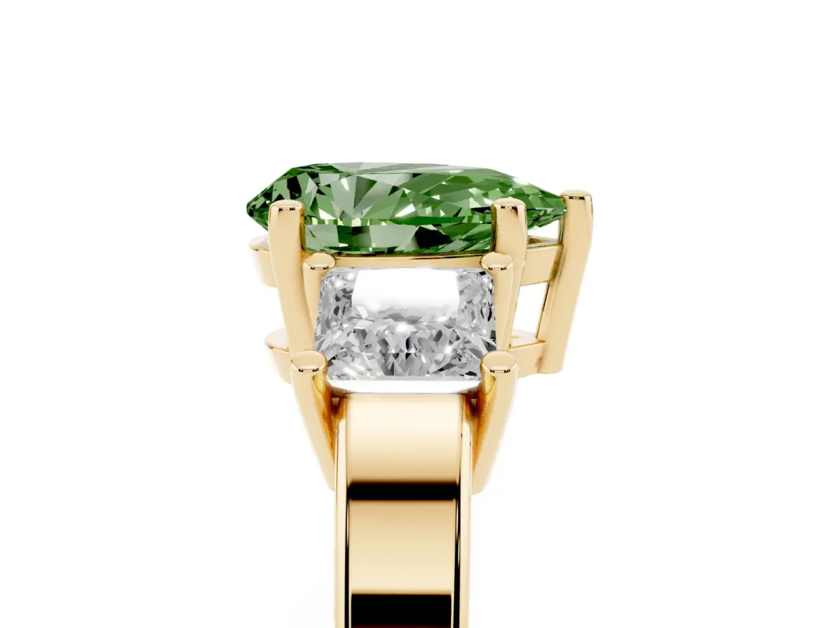 Fancy Green Three-Stone Pear Cut Cut Solitaire Ring with Prong Setting Yellow gold