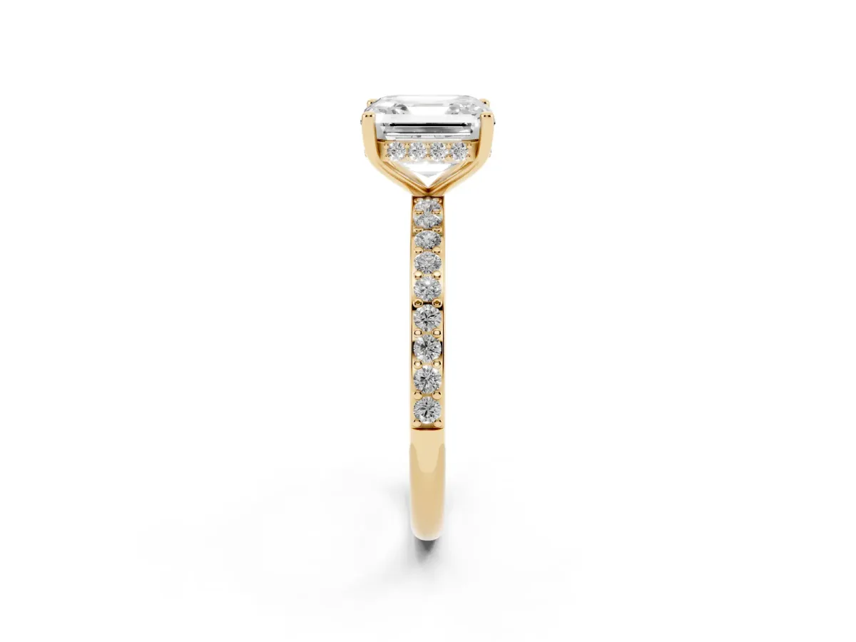 Asscher Cut Cut Diamond Pavé Band Ring with Four-Prong Setting Yellow gold