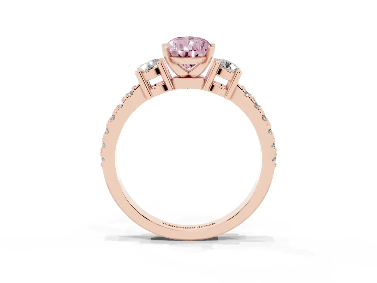 Fancy Pink Pear Cut Three-Stone Diamond Pavé Band with Prong Setting Rose gold