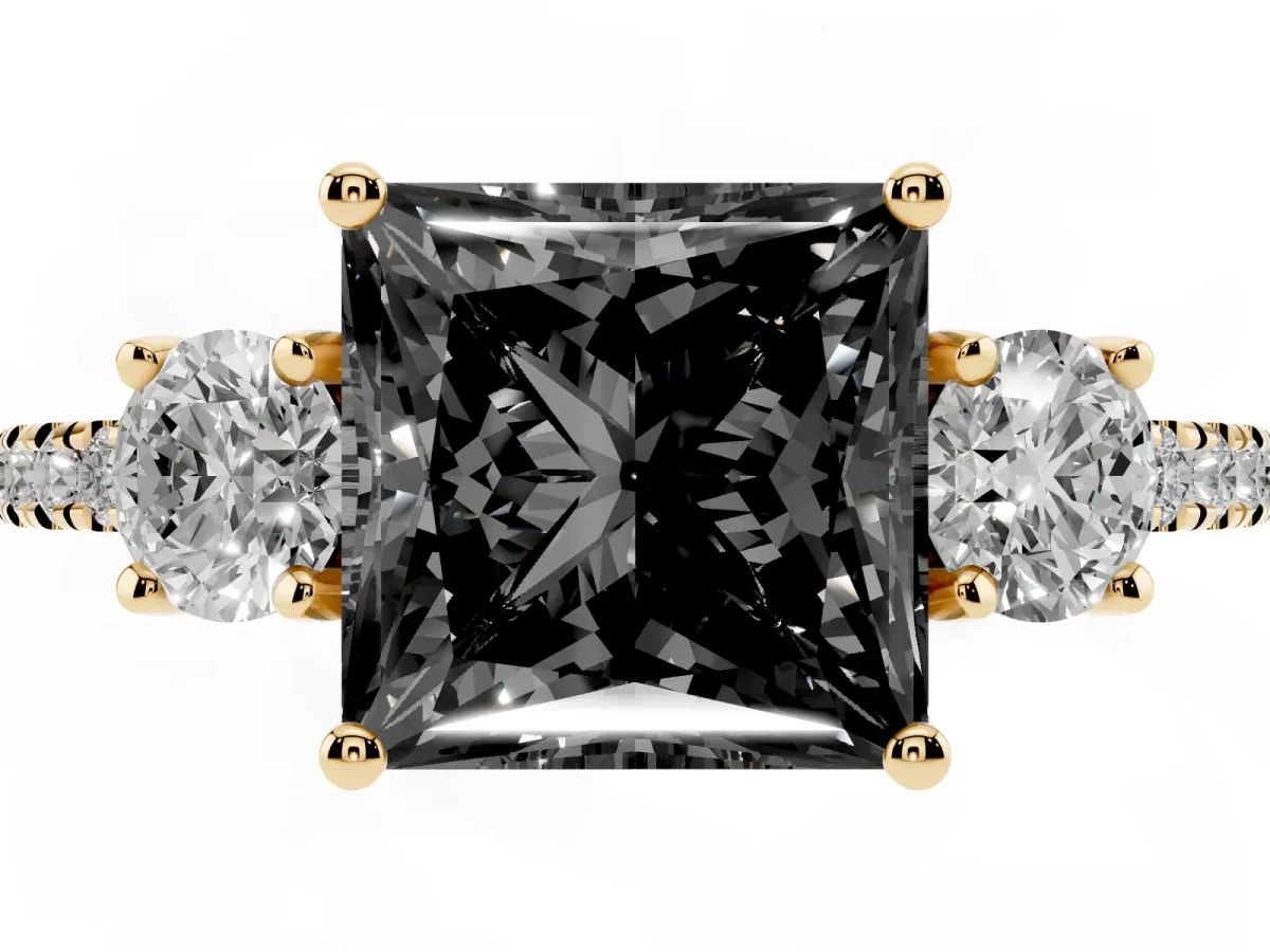 Fancy Black Three-Stone Princess Cut Cut Diamond Pavé Band with Prong Setting Yellow gold