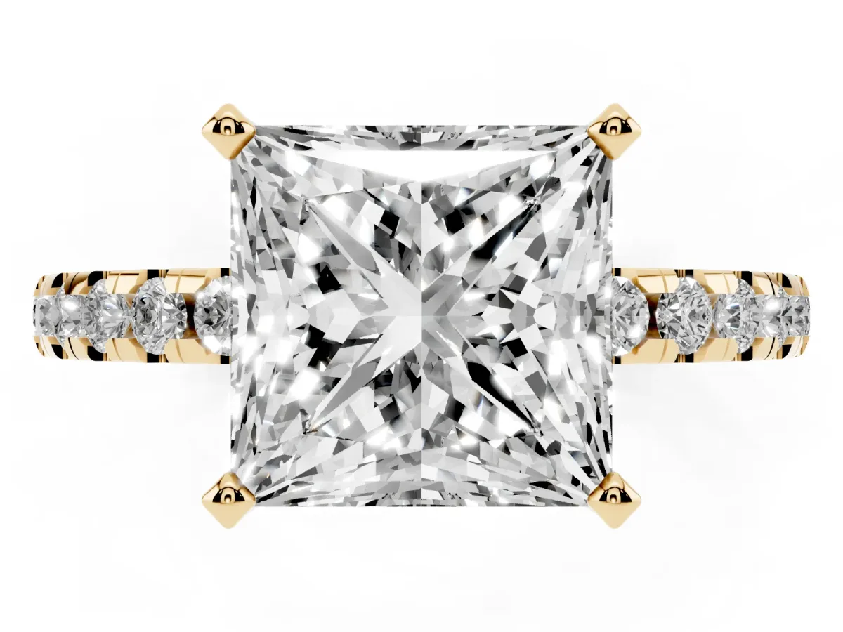 Princess Cut Diamond Solitaire Ring with Round Pavé Band and Four-Prong Setting Yellow gold