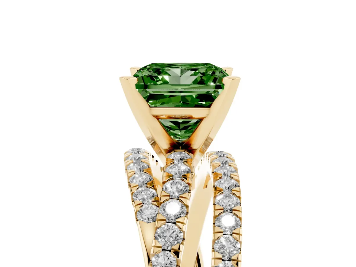 Fancy Green Princess Cut Solitaire Twist Band with Pavé Setting and Four-Prong Setting Yellow gold