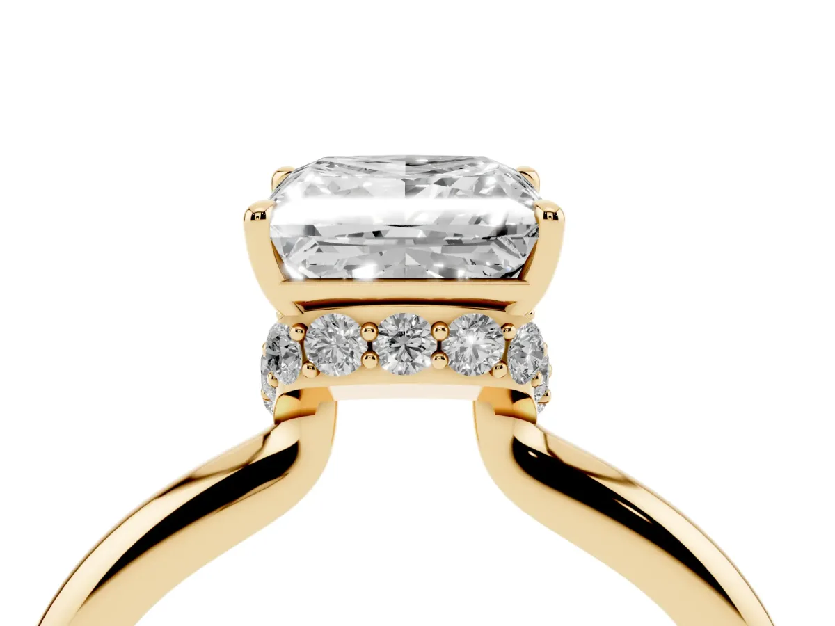 Princess Cut Brilliant Solitaire Engagement Ring with Six-Prong Setting and Classic Band Yellow gold