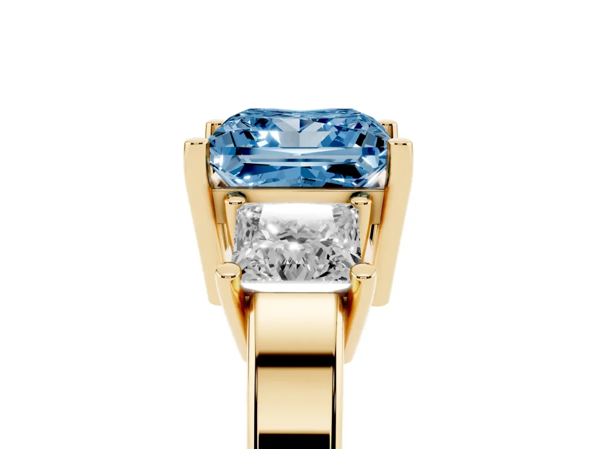 Fancy Blue Three-Stone Princess Cut Cut Solitaire Ring with Prong Setting Yellow gold