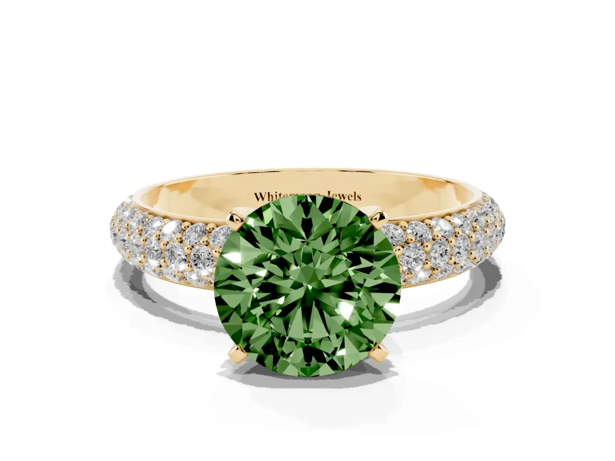 Fancy Green Round Cut Diamond Solitaire Ring with Prong Setting and Pavé Band Yellow gold