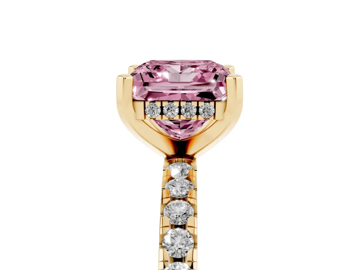 Fancy Pink Princess Cut Diamond Solitaire Ring with Round Pavé Band and Four-Prong Setting Yellow gold