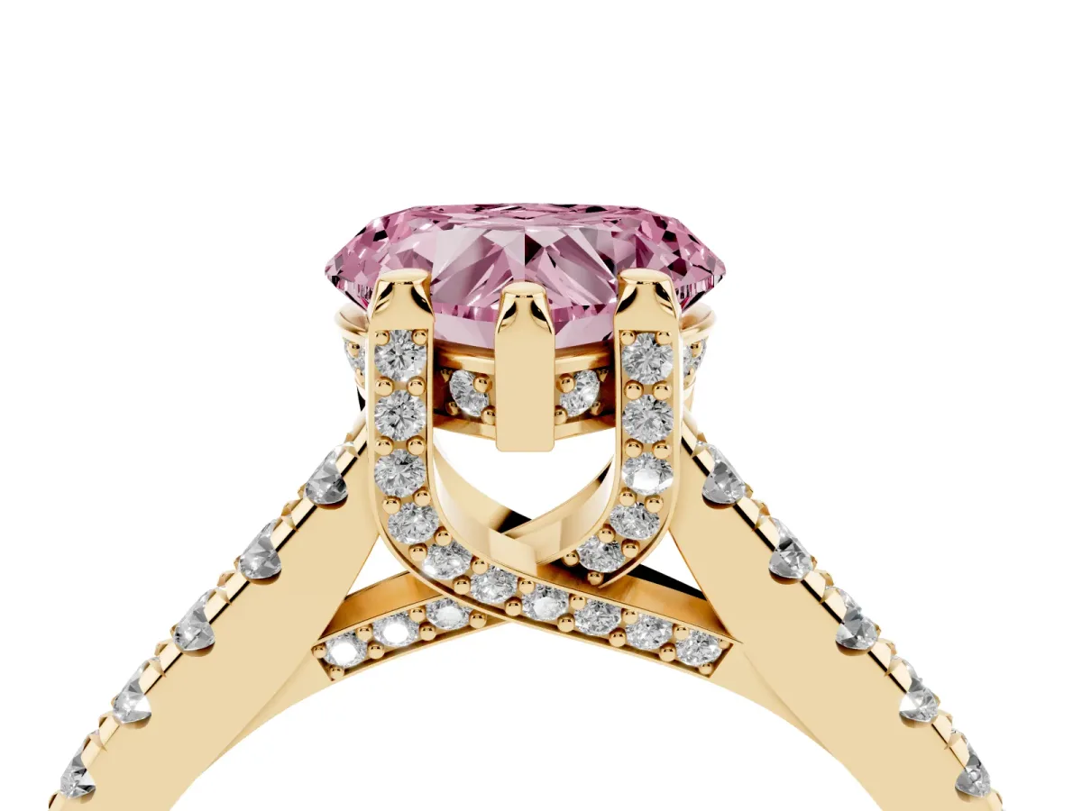 Fancy Pink Heart Cut Brilliant Diamond Solitaire with Pavé Band and Four-Prong Setting Yellow gold