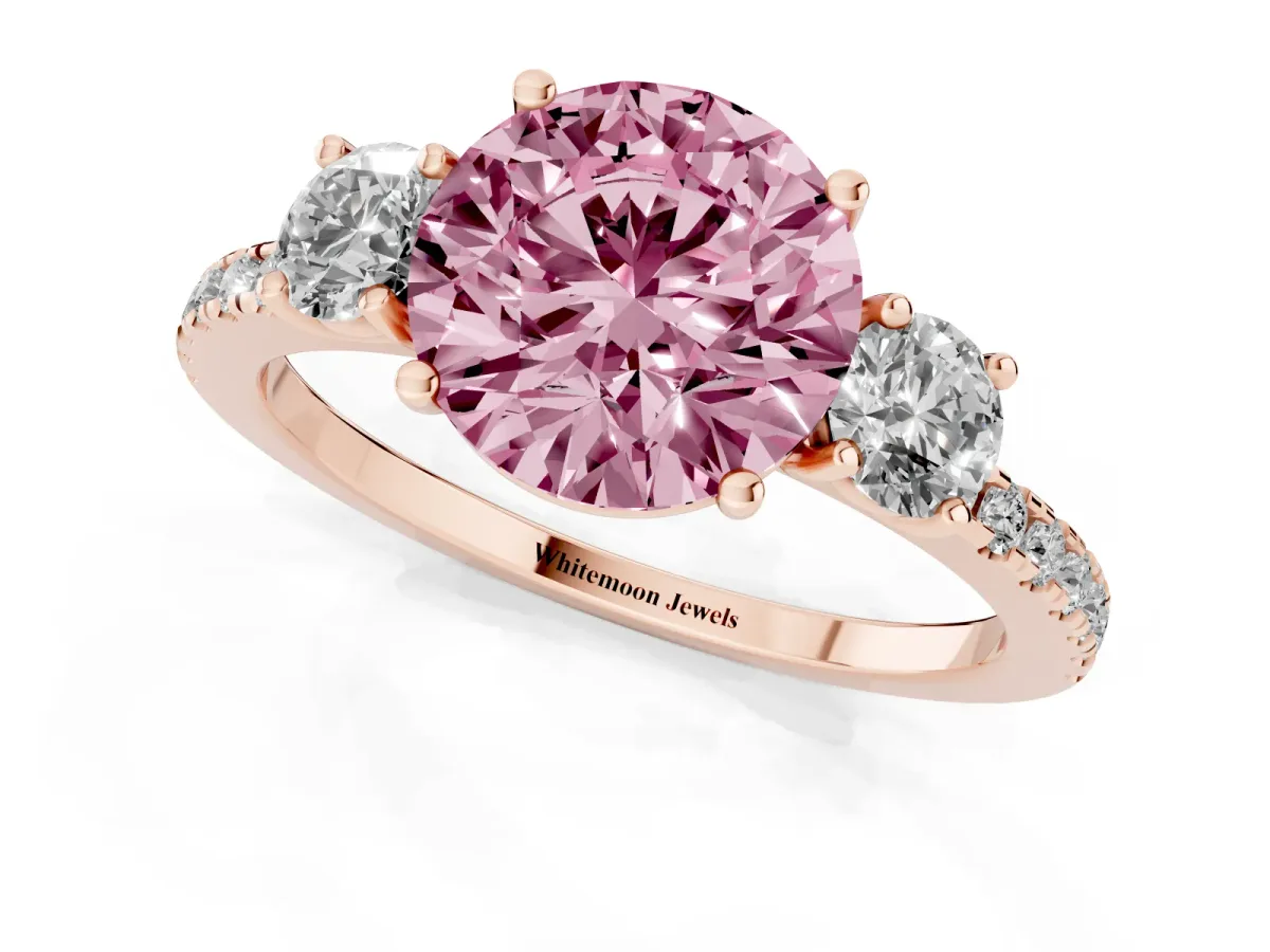 Fancy Pink Three-Stone Round Cut Cut Diamond Pavé Band with Prong Setting Rose gold