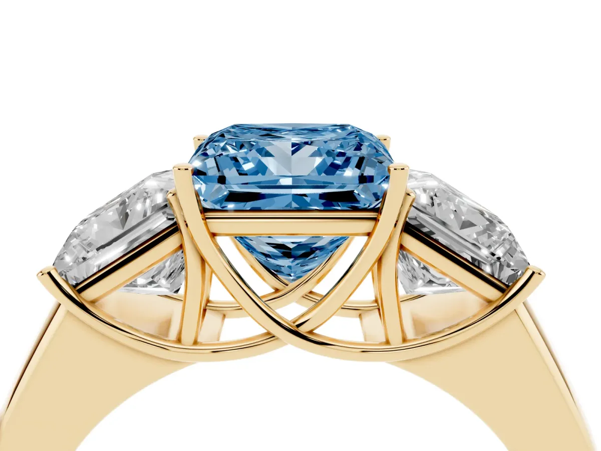Fancy Blue Three-Stone Princess Cut Cut Diamond Ring with Prong Setting and Classic Band Yellow gold