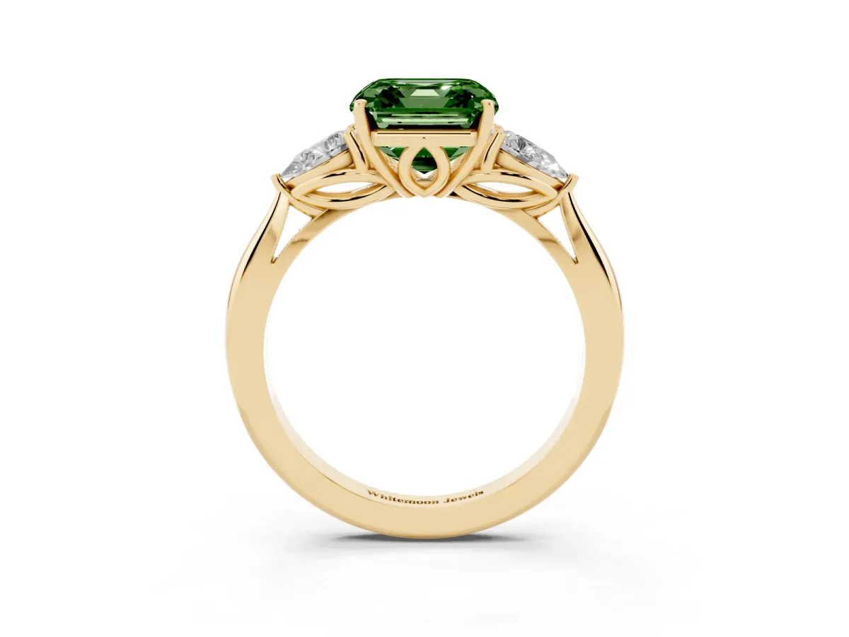 Fancy Green Three-Stone Asscher Cut Brilliant Diamond Solitaire Ring with Tapered Band and Four-Prong Setting Yellow gold