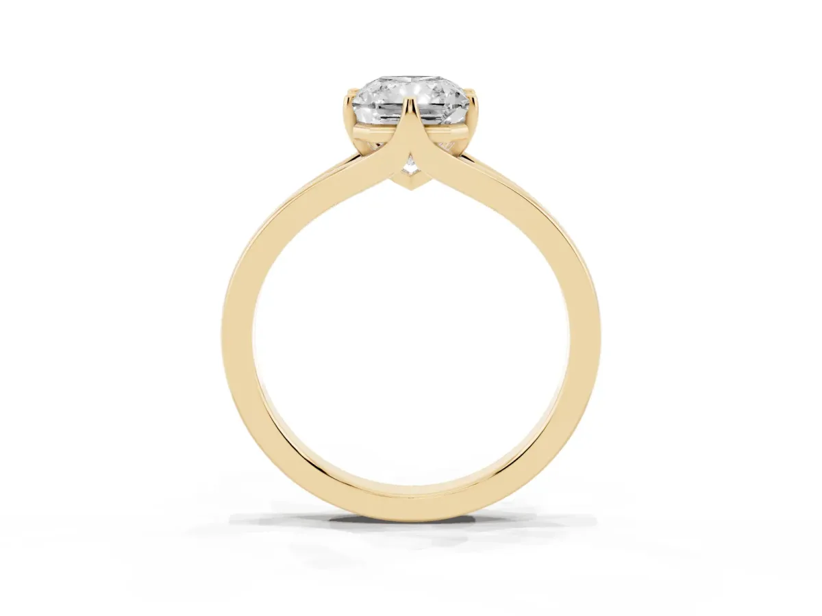 Radiant Cut Solitaire Diamond Ring with Six-Prong Setting and Tapered Band Yellow gold