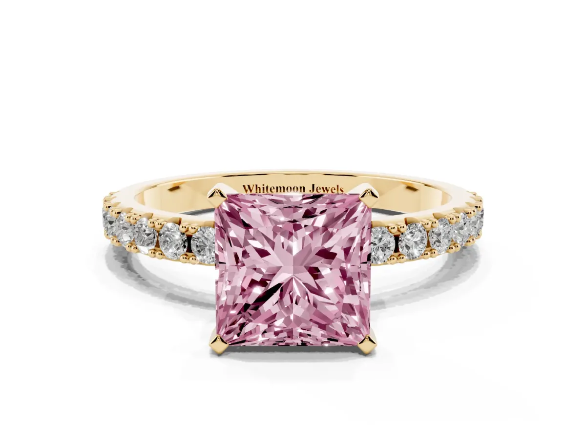 Fancy Pink Princess Cut Diamond Solitaire Pavé Band with Four-Prong Setting Yellow gold