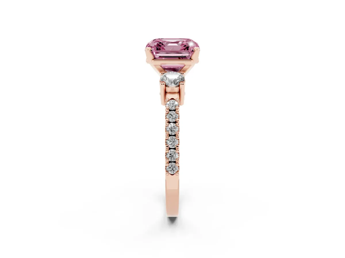 Fancy Pink Asscher Cut Three-Stone Diamond Pavé Band with Prong Setting Rose gold