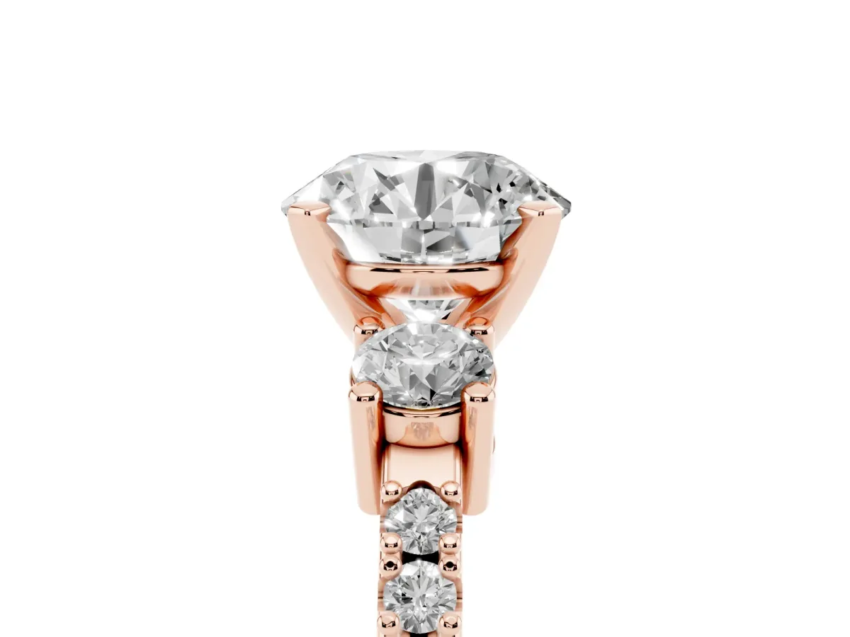 Round Cut Three-Stone Diamond Pavé Band with Prong Setting Rose gold