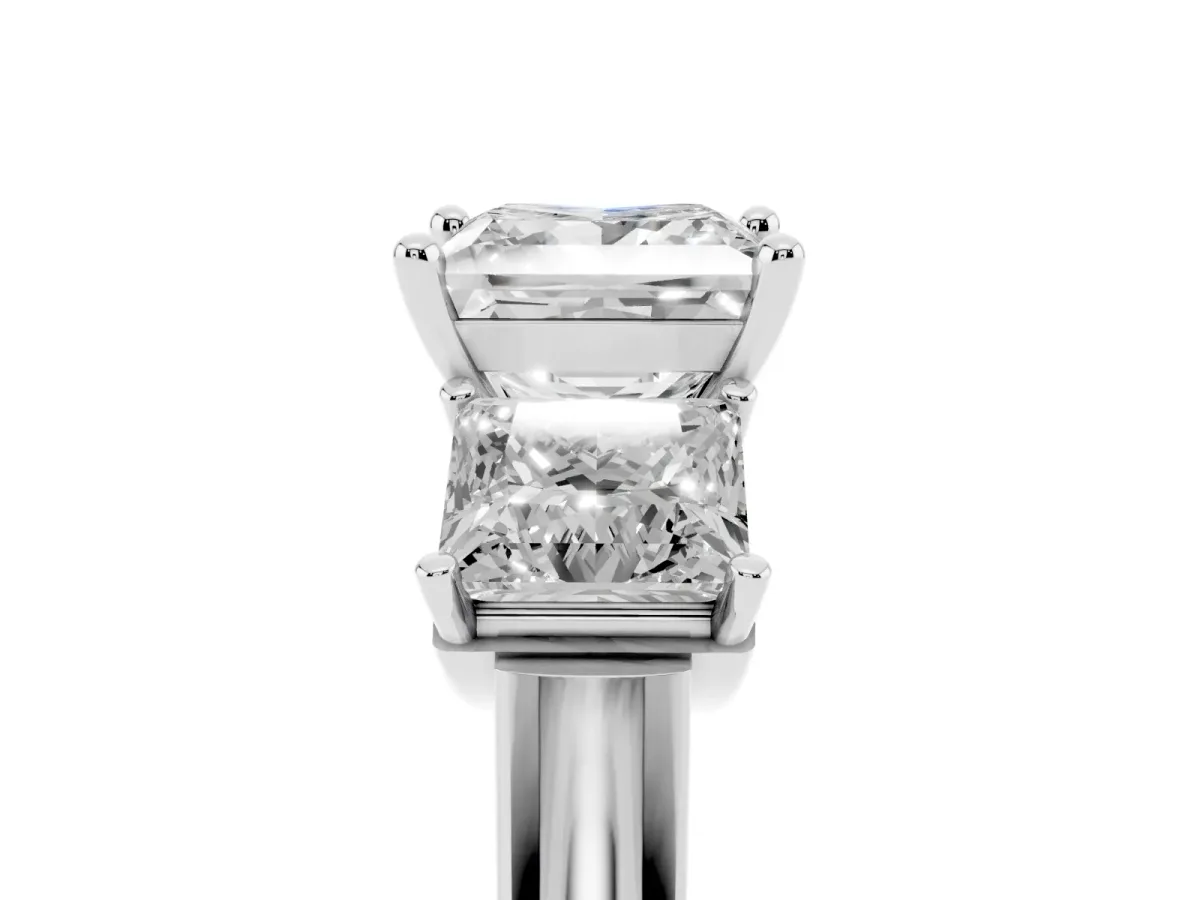 Three-Stone Princess Cut Brilliant Diamond Trellis Ring with Comfort Fit Band White gold