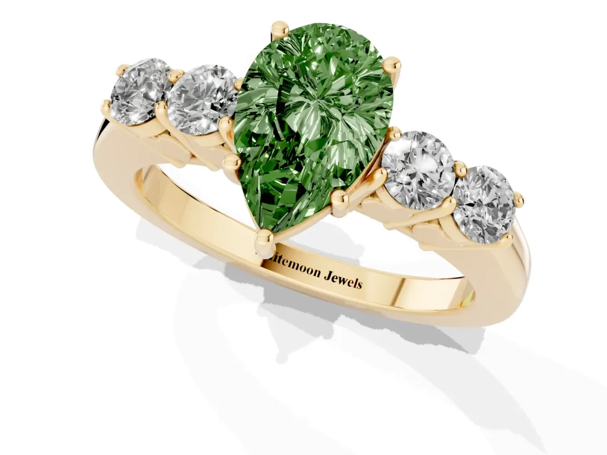Fancy Green Pear Cut Cut Diamond Five-Stone Prong Set White Gold Ring Yellow gold