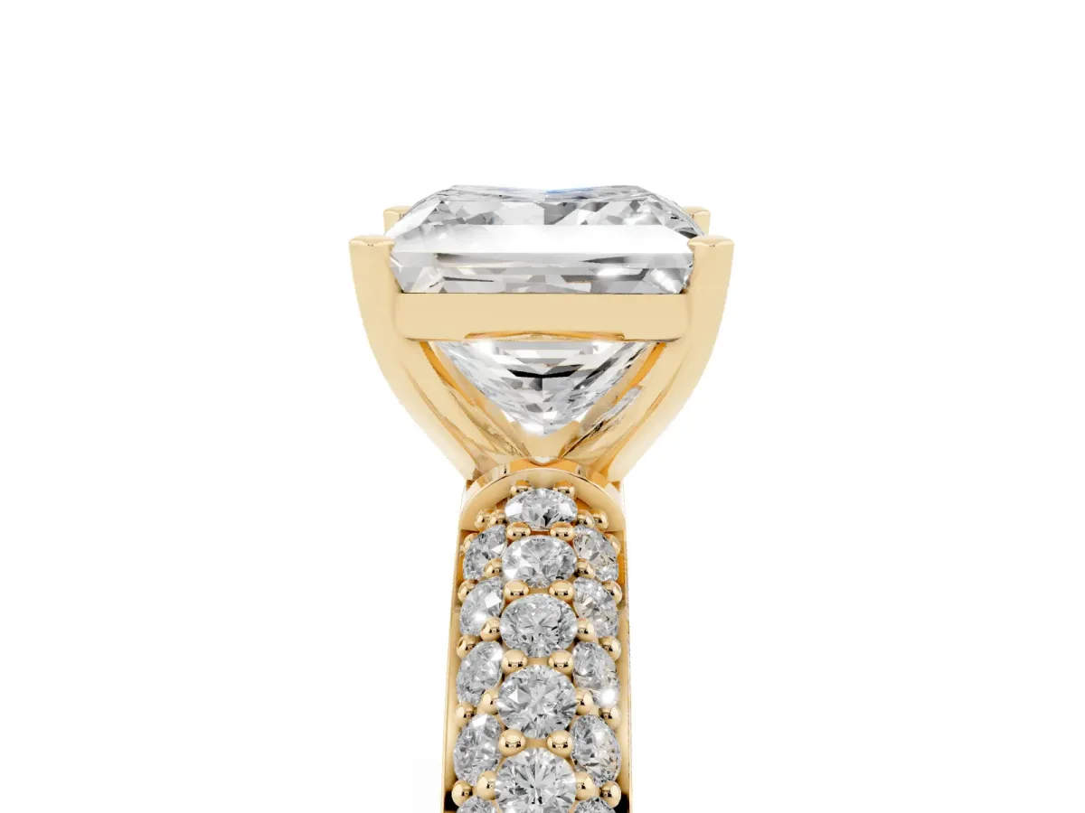 Princess Cut Diamond Solitaire Ring with Prong Setting and Pavé Band Yellow gold