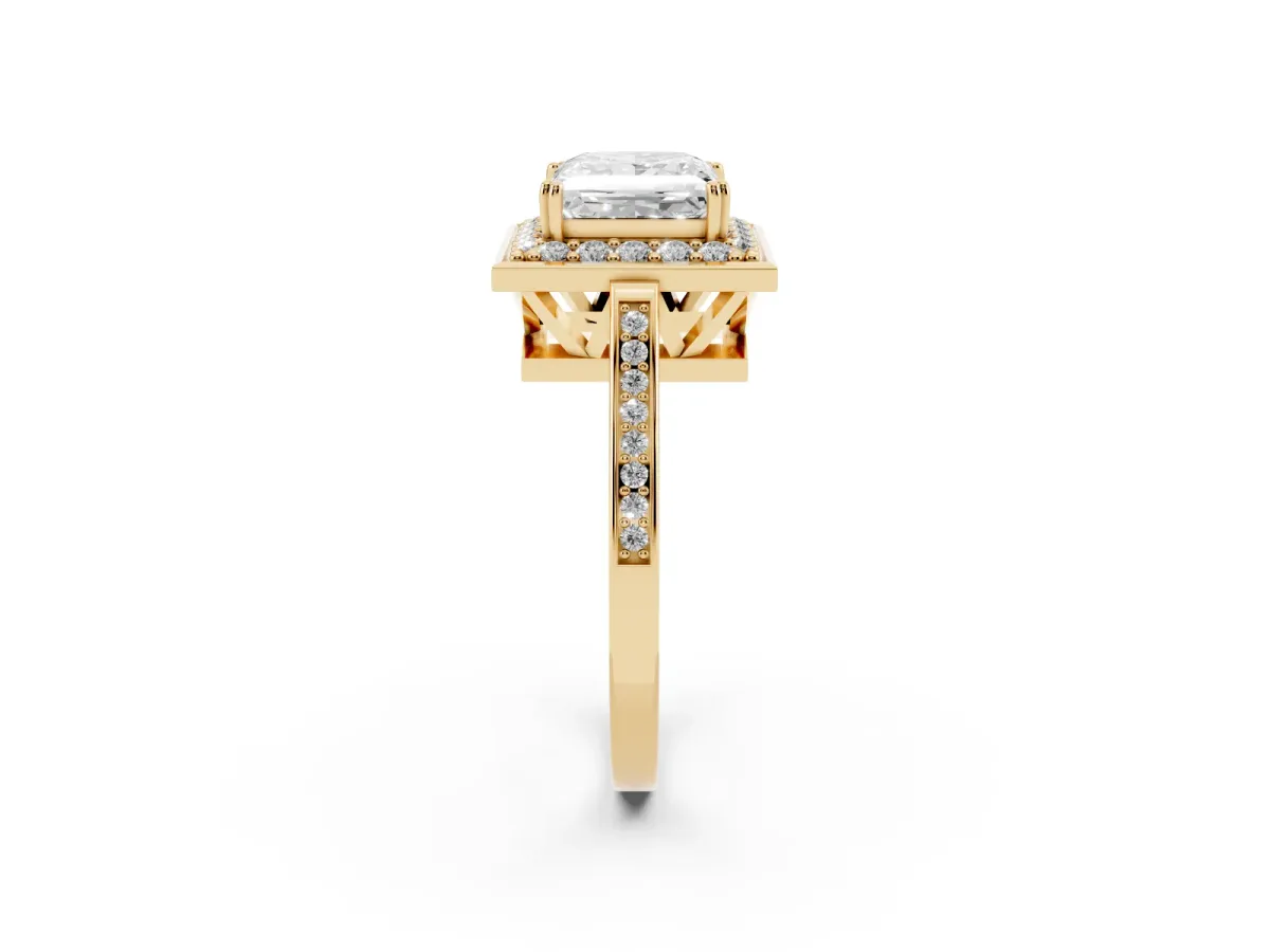 Princess Cut Diamond Halo Ring with Split Shank and Four-Prong Setting Yellow gold