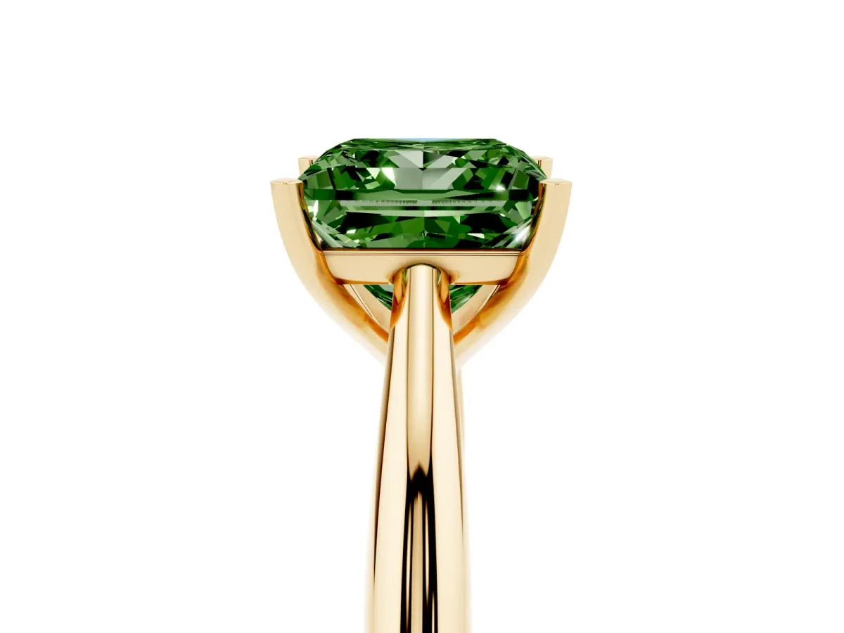 Fancy Green Princess Cut Diamond Solitaire Engagement Ring with Cathedral Setting and Four-Prong Mount Yellow gold