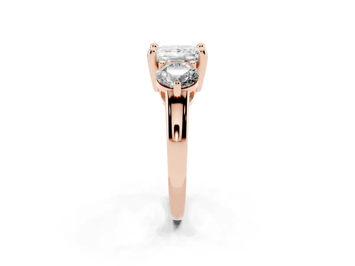 Three-Stone Princess Cut Brilliant Cut Solitaire Ring with Prong Setting on a Classic Band Rose gold