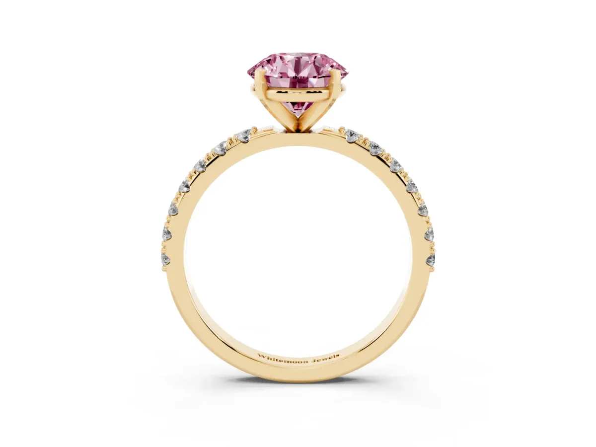 Fancy Pink Round Cut Diamond Solitaire Pavé Band with Four-Prong Setting Yellow gold