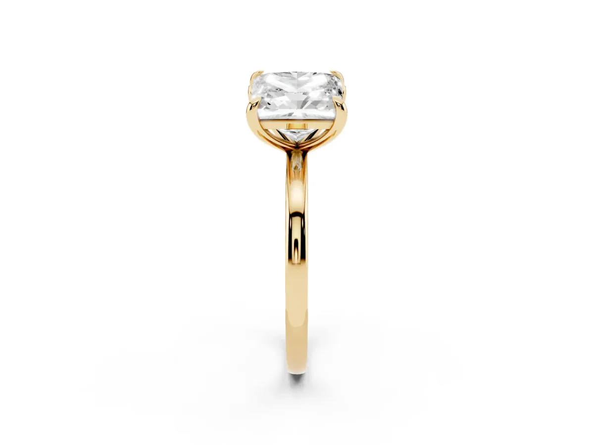 Radiant and Princess Toi Moi Ring with Prong Setting and Plain Band Yellow gold