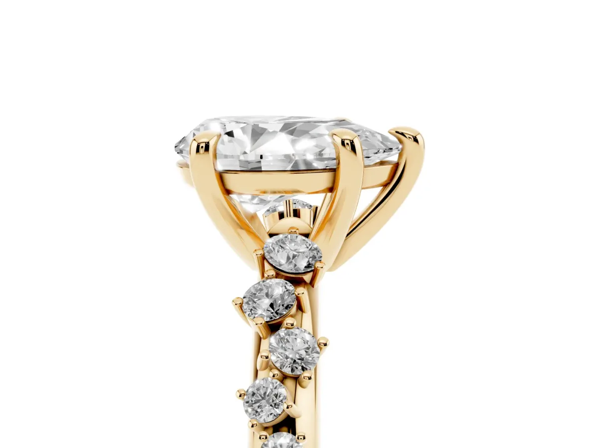 Pear Cut Cut Diamond Vine Band with Four-Prong Setting Yellow gold