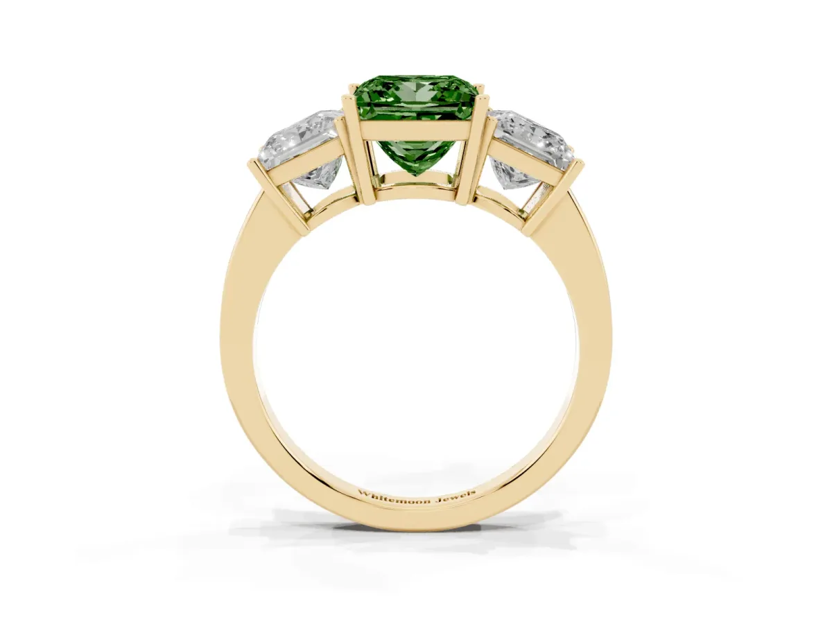 Fancy Green Three-Stone Princess Cut Cut Diamond Engagement Ring with Flat Band and Four-Prong Setting Yellow gold