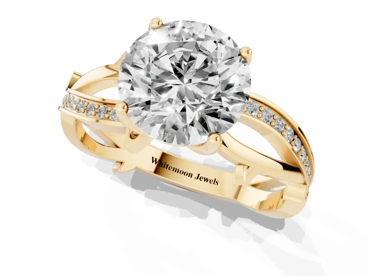 Round Cut Solitaire Twist Band with Pavé Accents and Four-Prong Setting Yellow gold