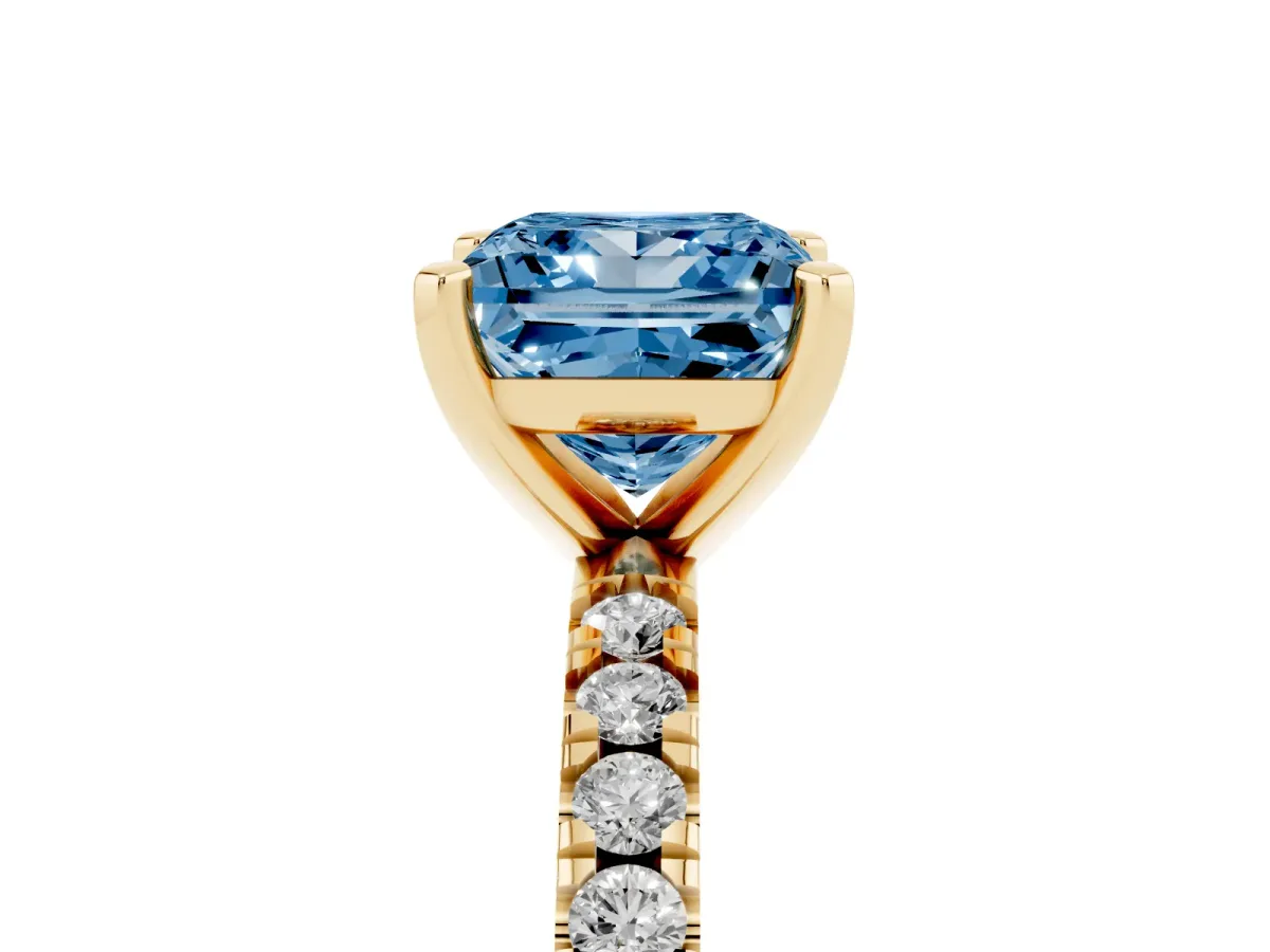 Fancy Blue Princess Cut Diamond Pavé Band Solitaire with Four-Prong Setting Yellow gold