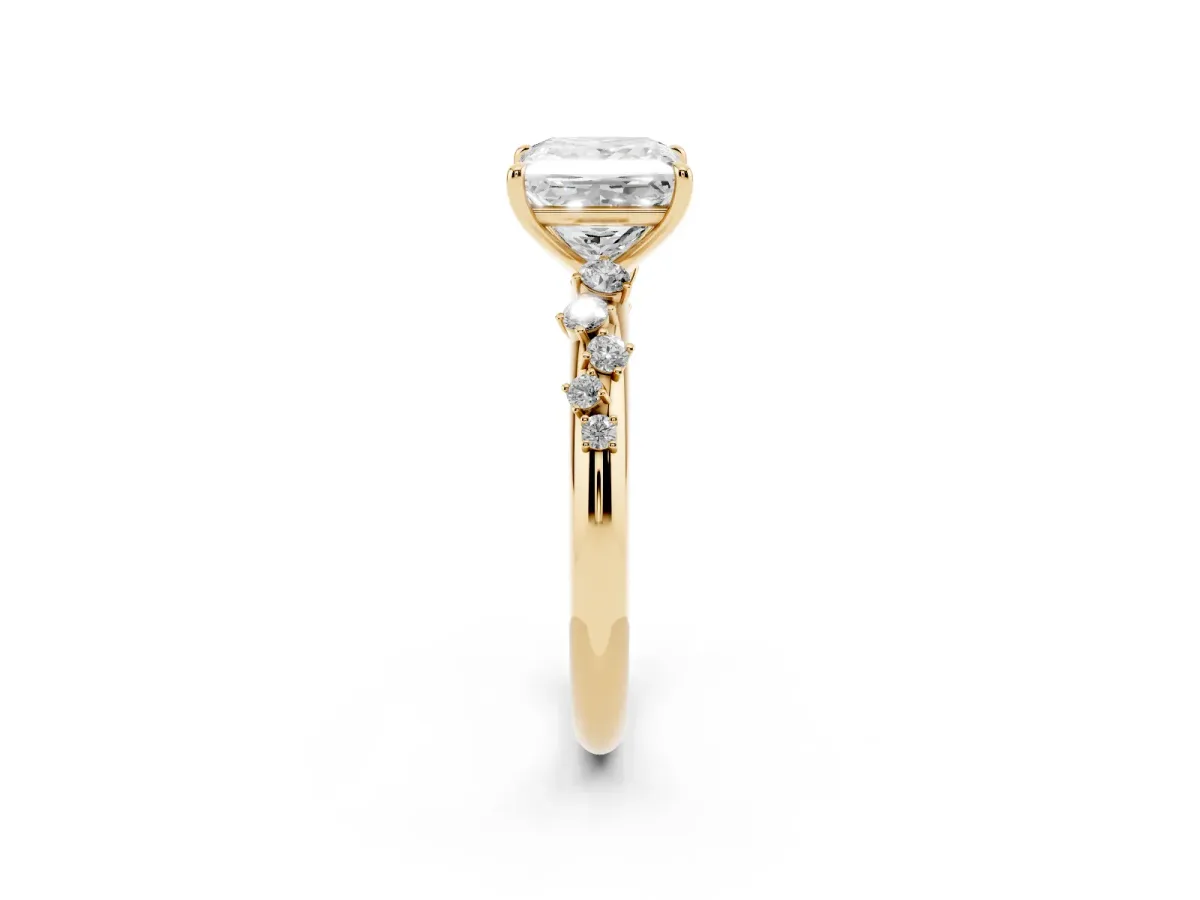 Princess Cut Diamond Cluster Prong-Set Solitaire Ring Yellow gold