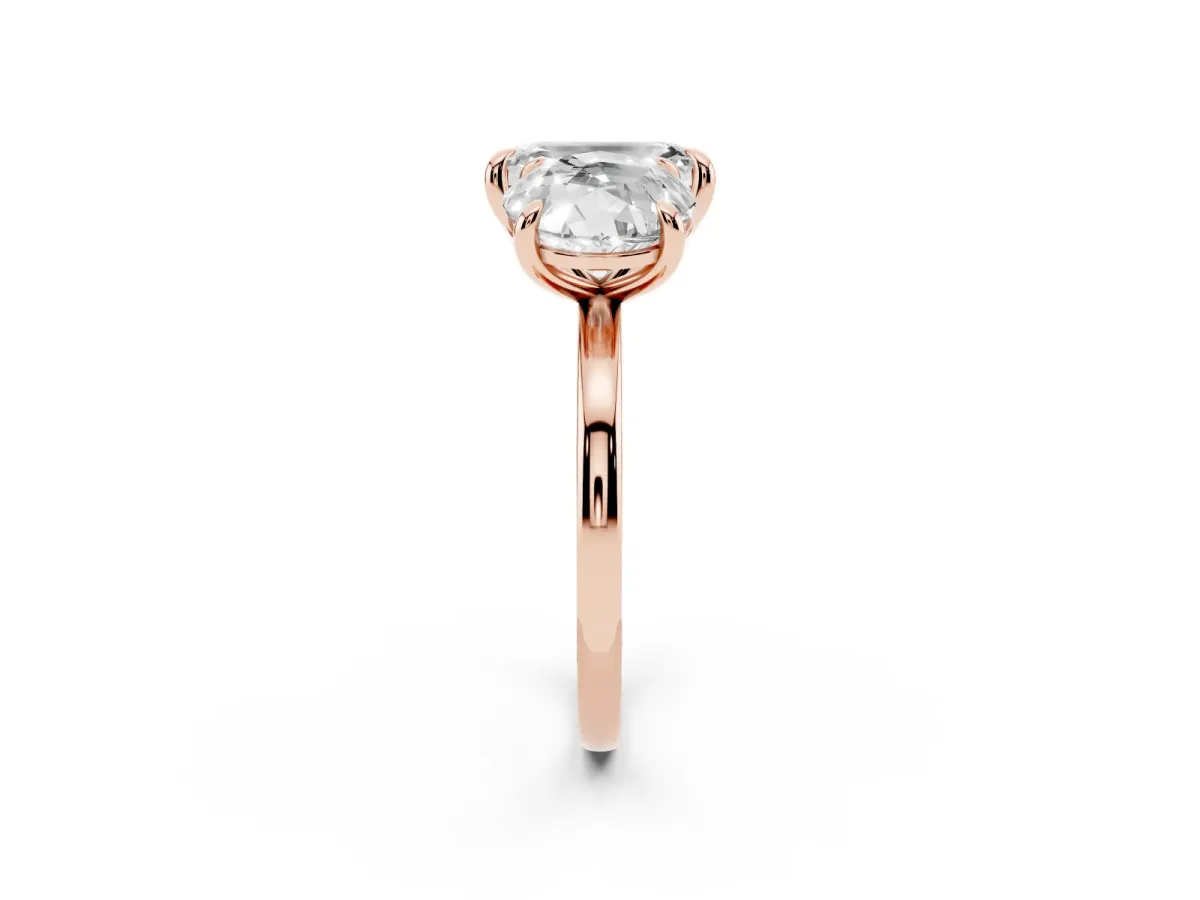 Round and Emerald Toi Moi Ring with Prong Setting and Plain Band Rose gold