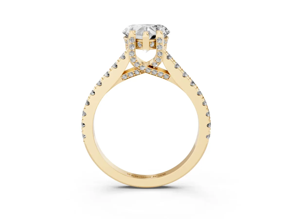 Heart Cut Brilliant Diamond Solitaire with Pavé Band and Four-Prong Setting Yellow gold