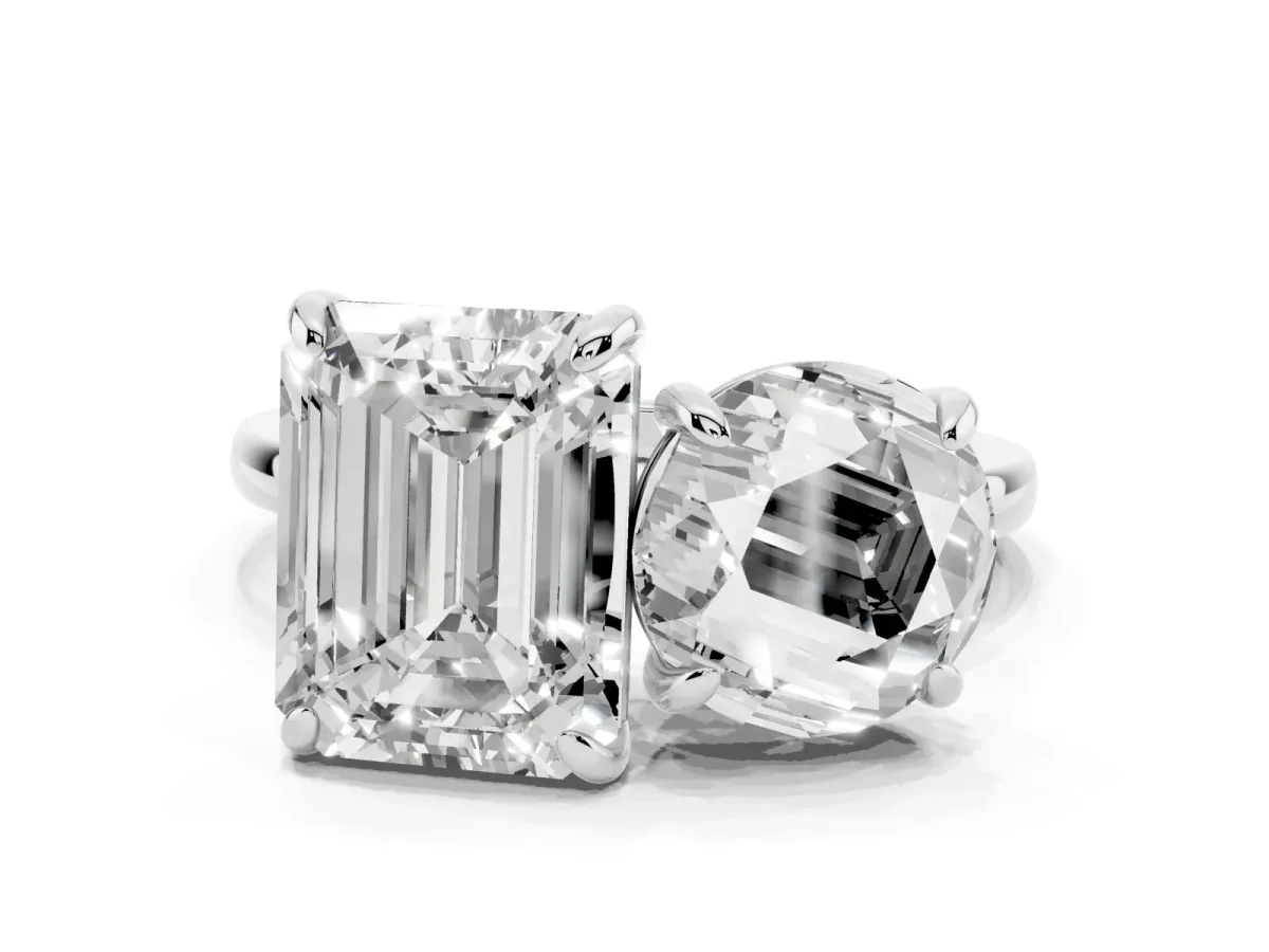 Round and Emerald Toi Moi Ring with Prong Setting and Plain Band Platinum