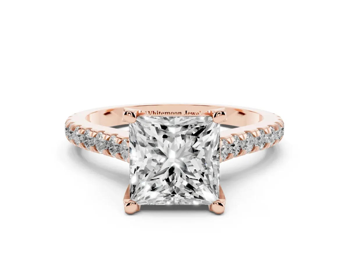 Princess Cut Brilliant Diamond Solitaire with Pavé Band and Four-Prong Setting Rose gold