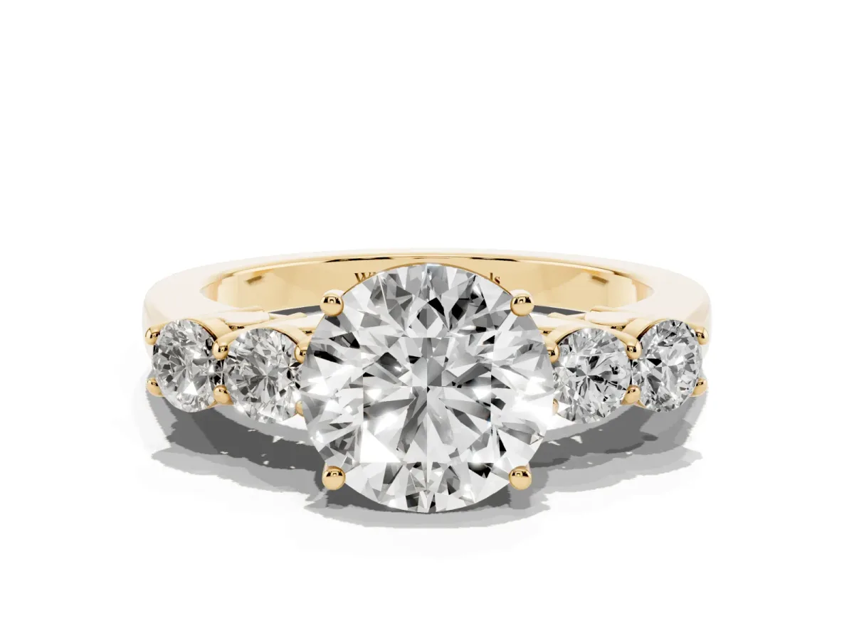 Round Cut Cut Diamond Five-Stone Prong Set White Gold Ring Yellow gold