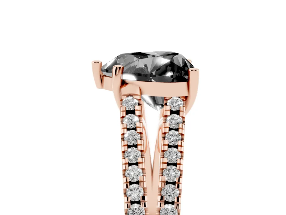 Fancy Black Heart Cut Diamond Solitaire Engagement Ring with Split Shank Pavé Band Rose gold