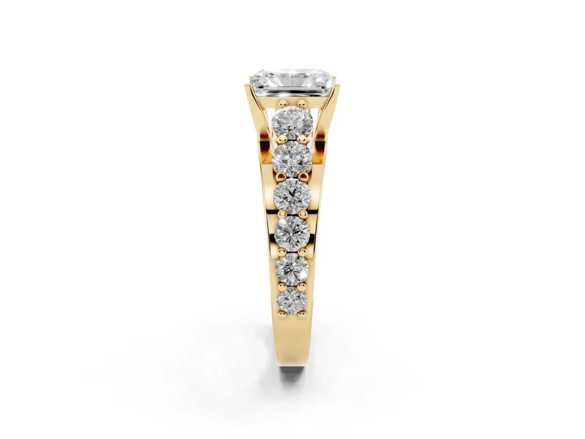 Radiant Cut Diamond Engagement Ring with Pavé Band and Four-Prong Setting Yellow gold