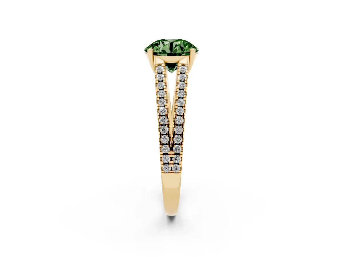 Fancy Green Round Cut Diamond Solitaire Engagement Ring with Split Shank Pavé Band Yellow gold