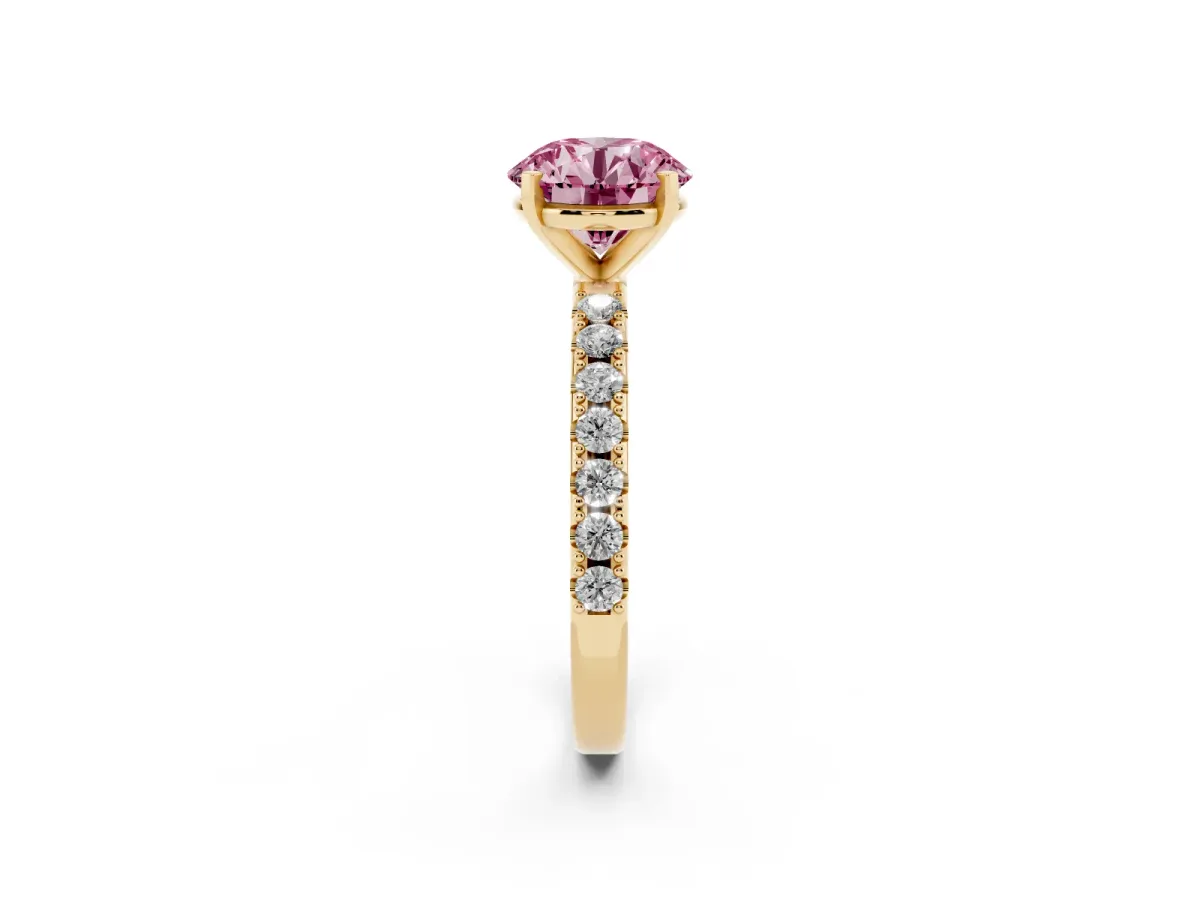 Fancy Pink Round Cut Diamond Solitaire Pavé Band with Four-Prong Setting Yellow gold