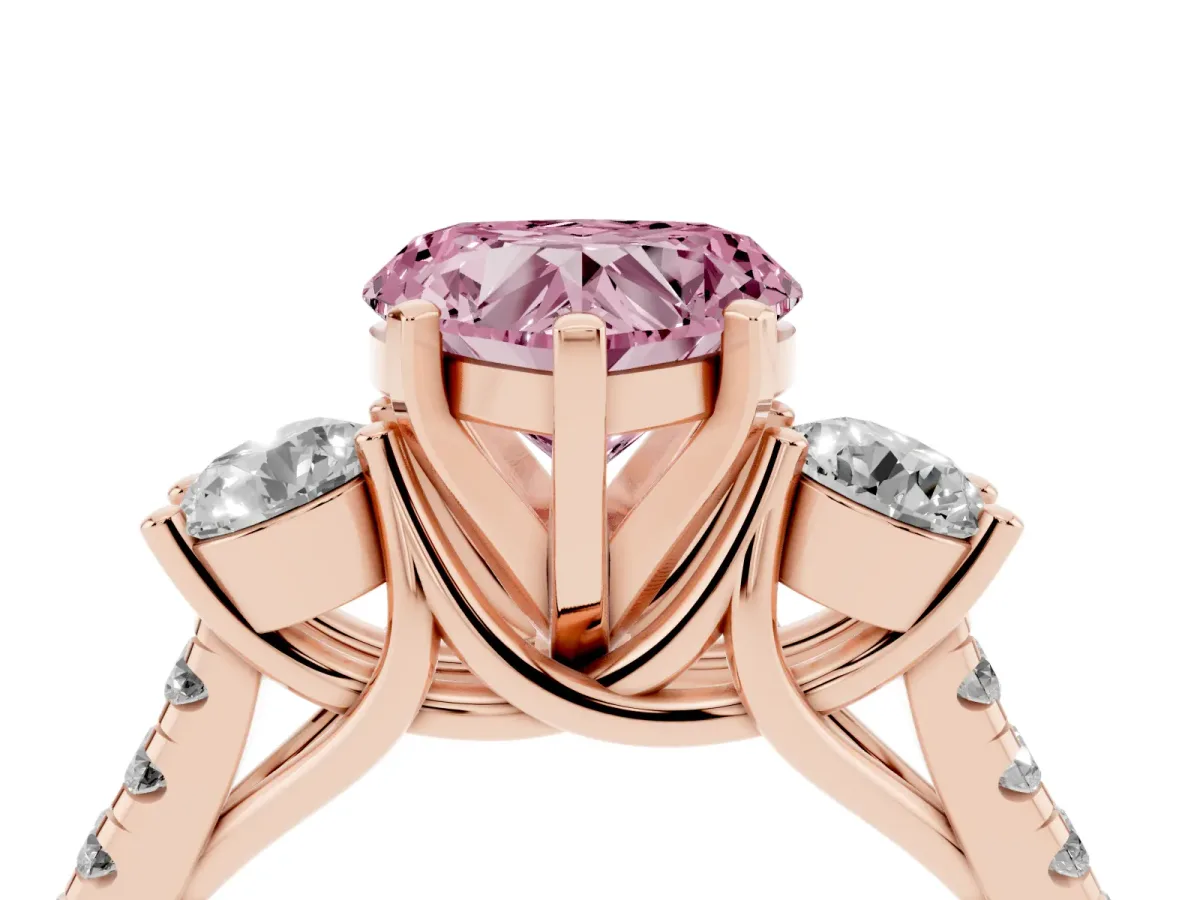 Fancy Pink Three-Stone Heart Cut Diamond Pavé Band with Four-Prong Setting Rose gold