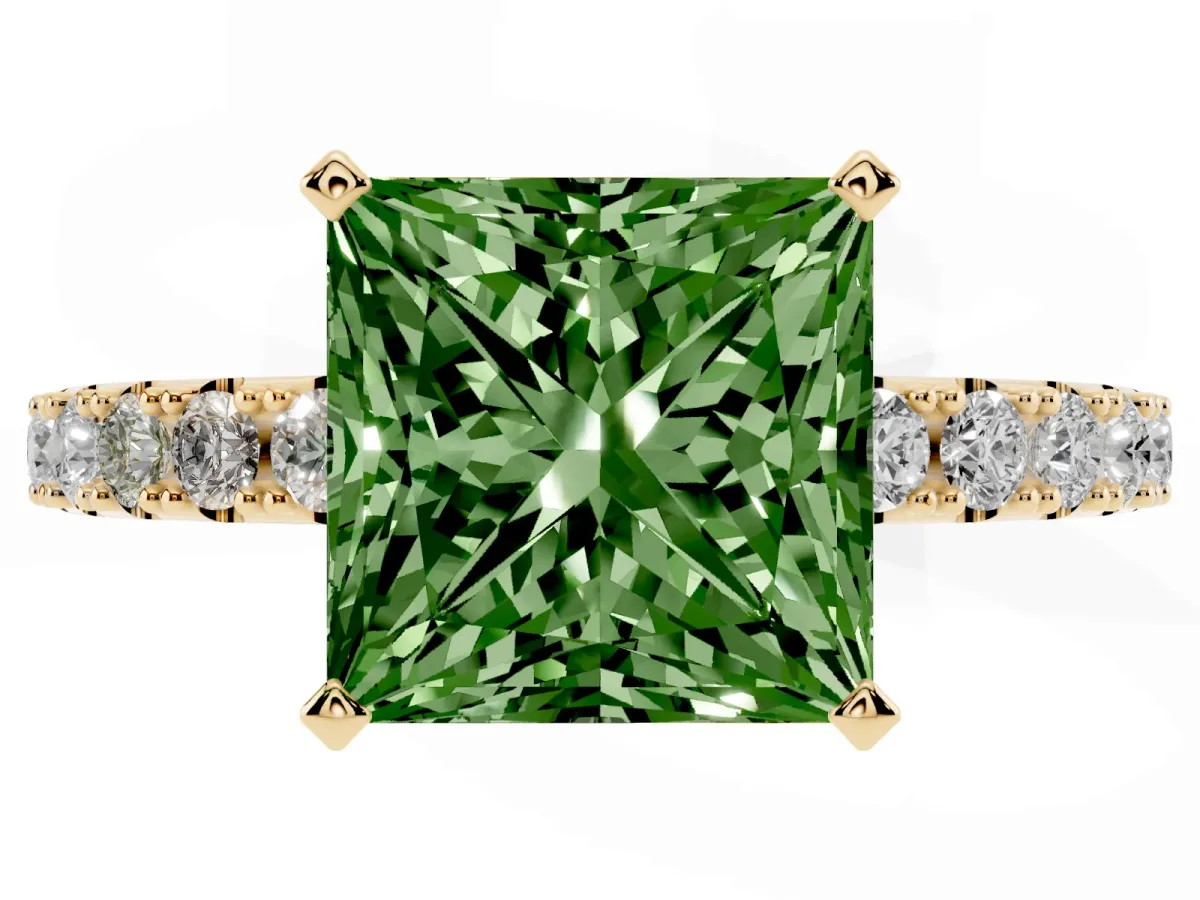 Fancy Green Princess Cut Diamond Solitaire Pavé Band with Four-Prong Setting Yellow gold