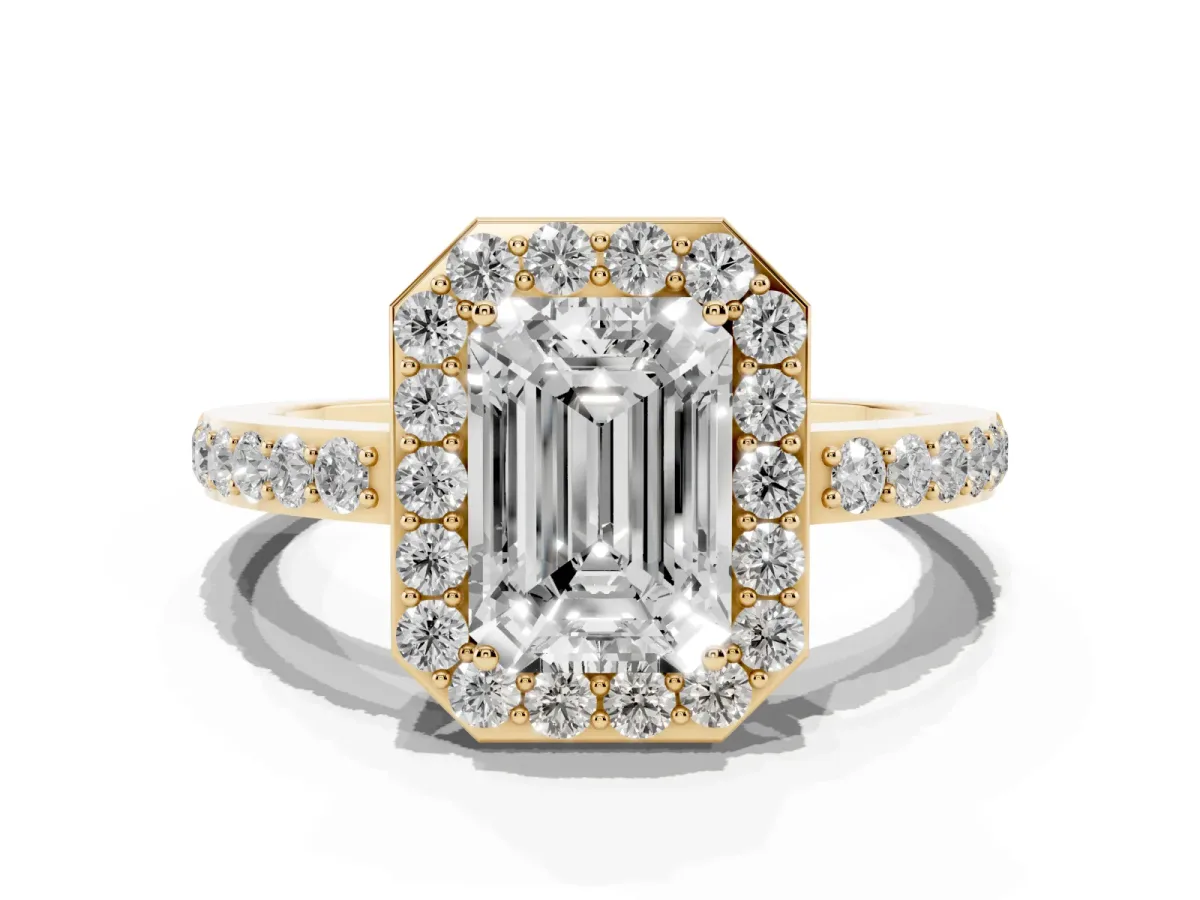 Emerald Cut Halo Diamond Pavé Band Ring with Prong Setting Yellow gold