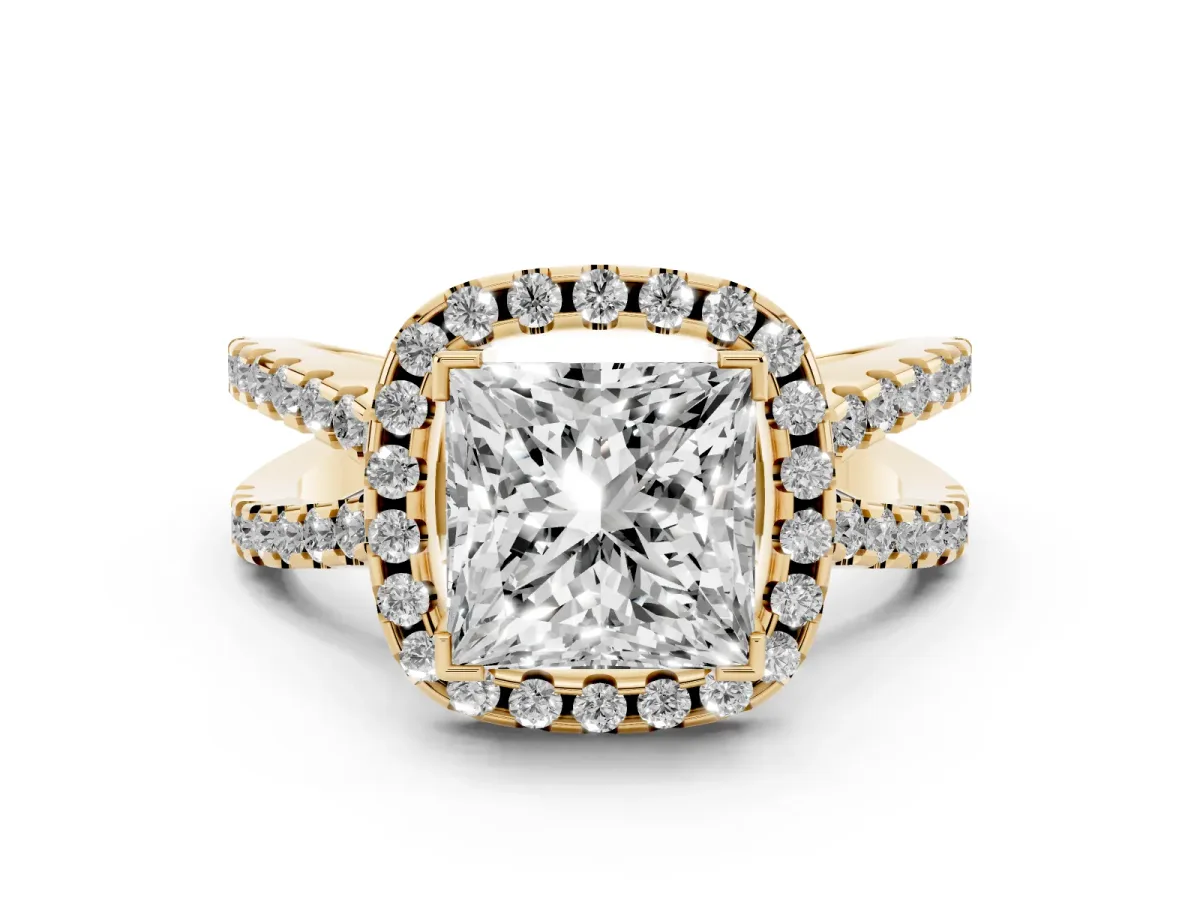 Princess Cut Diamond Halo Ring with Split Shank Pavé Band and Prong Setting Yellow gold